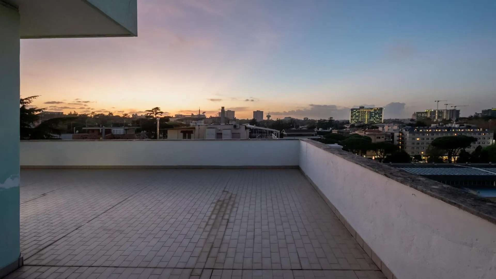 Eur - Penthouse Apartment Rome